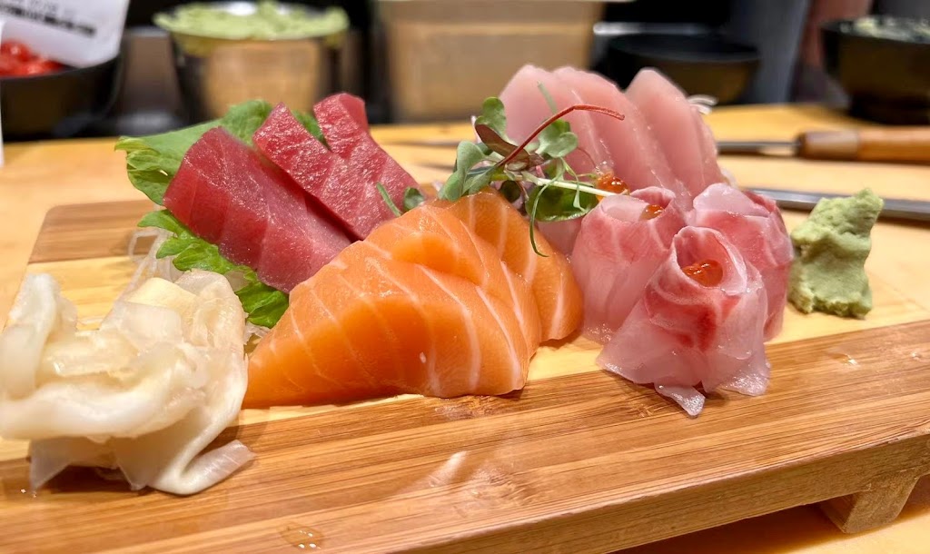 Kama sushi | restaurant | 1497 Church St, San Francisco, CA 94131, USA | 4154005925 OR +1 415-400-5925