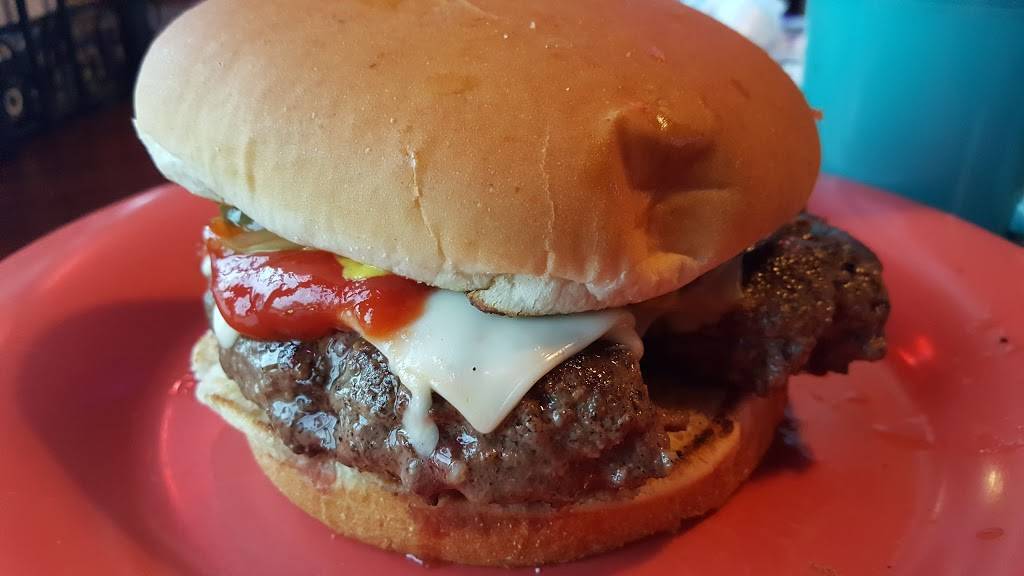 Illinois Bar & Grill | restaurant | 1131 State St, Lemont, IL 60439, USA | 6302570666 OR +1 630-257-0666