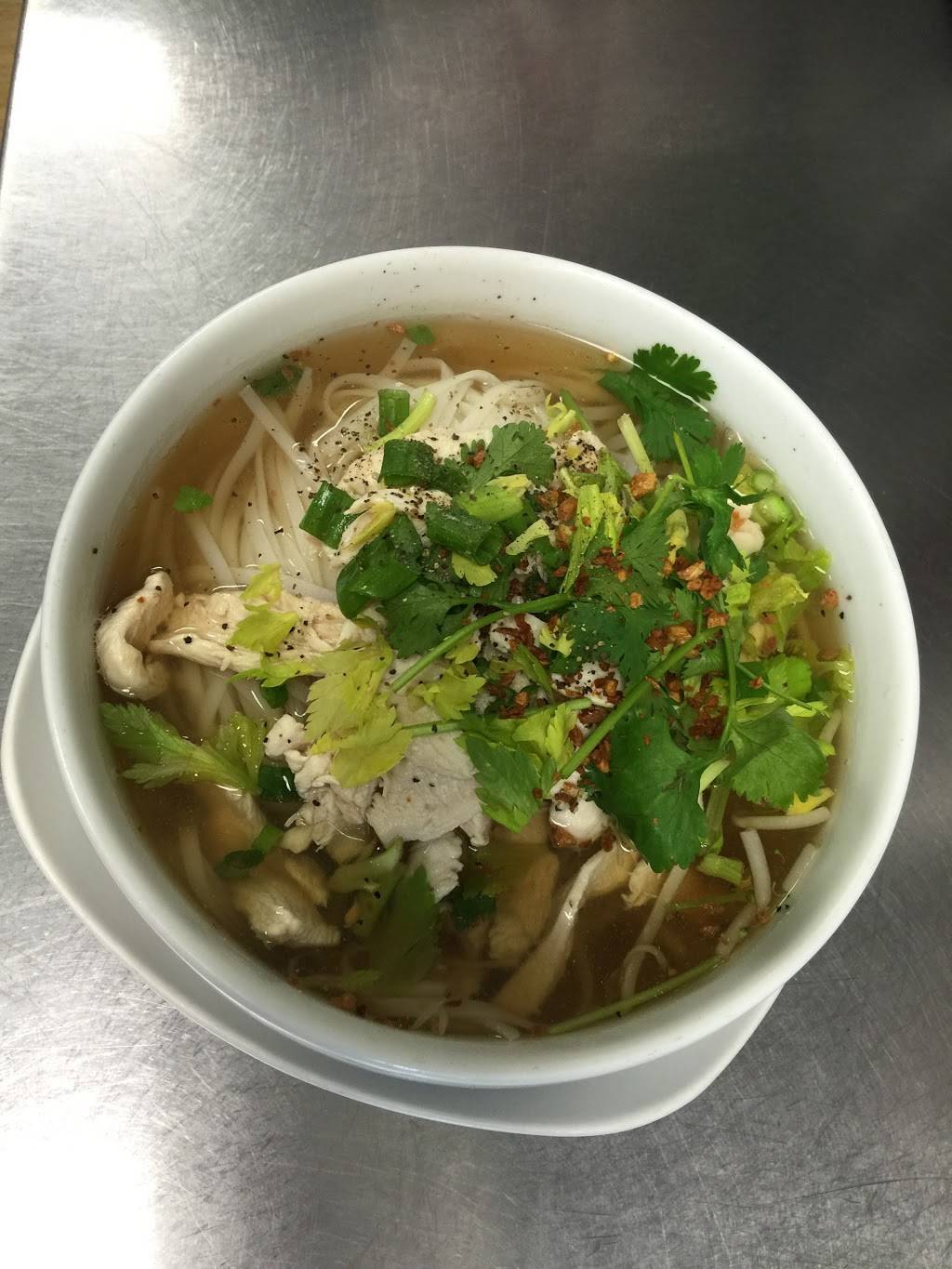 Prik Thai Cuisine | restaurant | 2429 Robeson St, Fayetteville, NC 28305, USA | 9104910256 OR +1 910-491-0256