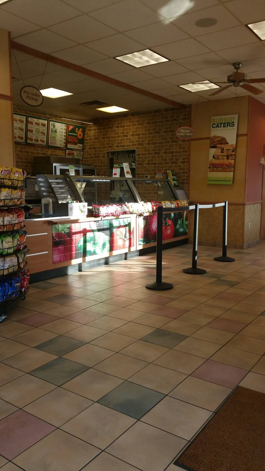 Subway | meal takeaway | 2501 NW 12th St, Lincoln, NE 68521, USA | 4024758253 OR +1 402-475-8253