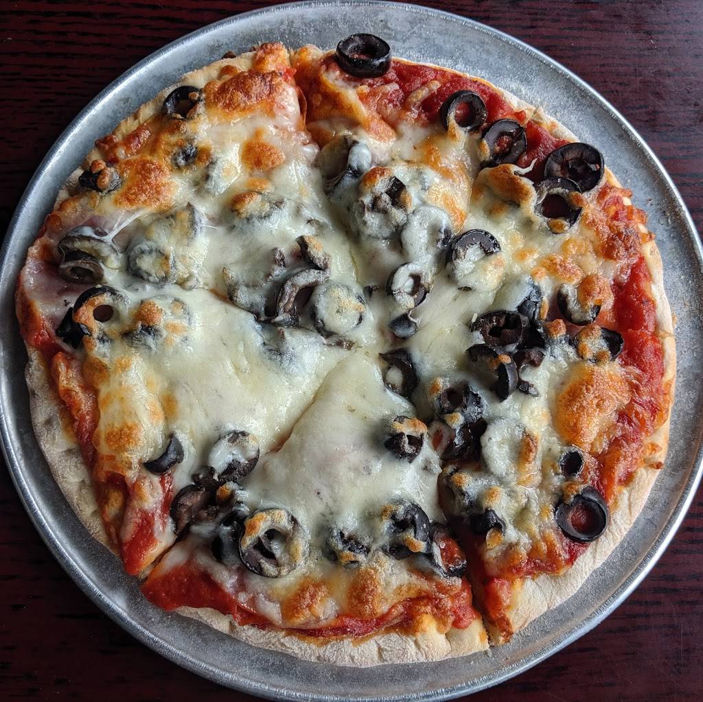 Bulldog Pizza & Grill | restaurant | 101 Mount Royal Shopping Cir, Duluth, MN 55803, USA | 2187283663 OR +1 218-728-3663