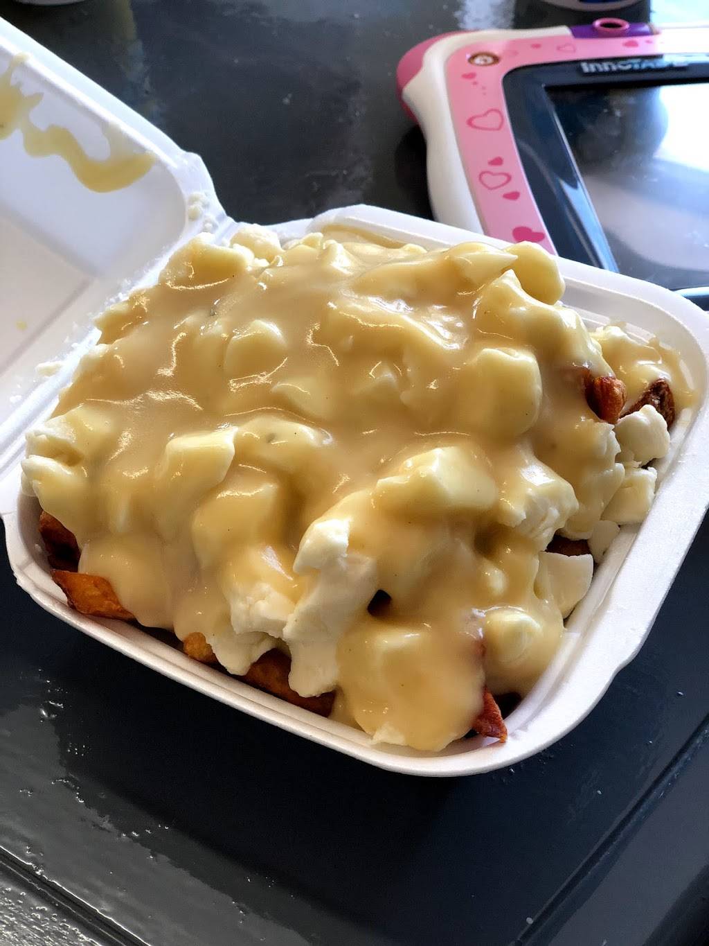 Chucks Casse-Croute | restaurant | 196 Chemin de la Savane, Gatineau, QC J8T 1R3, Canada | 8195615353 OR +1 819-561-5353