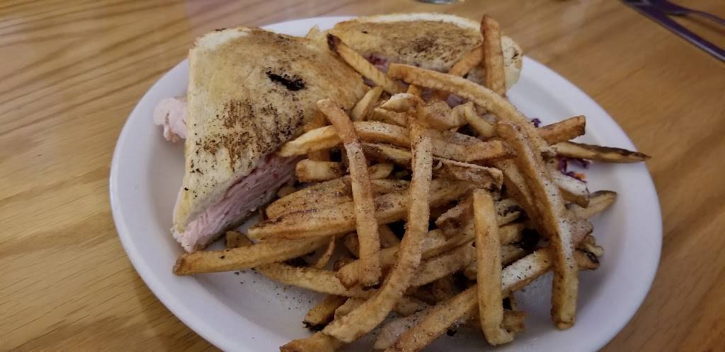 Sunset Bistro | restaurant | 1220 W Wooster St A, Bowling Green, OH 43402, USA | 4193539378 OR +1 419-353-9378