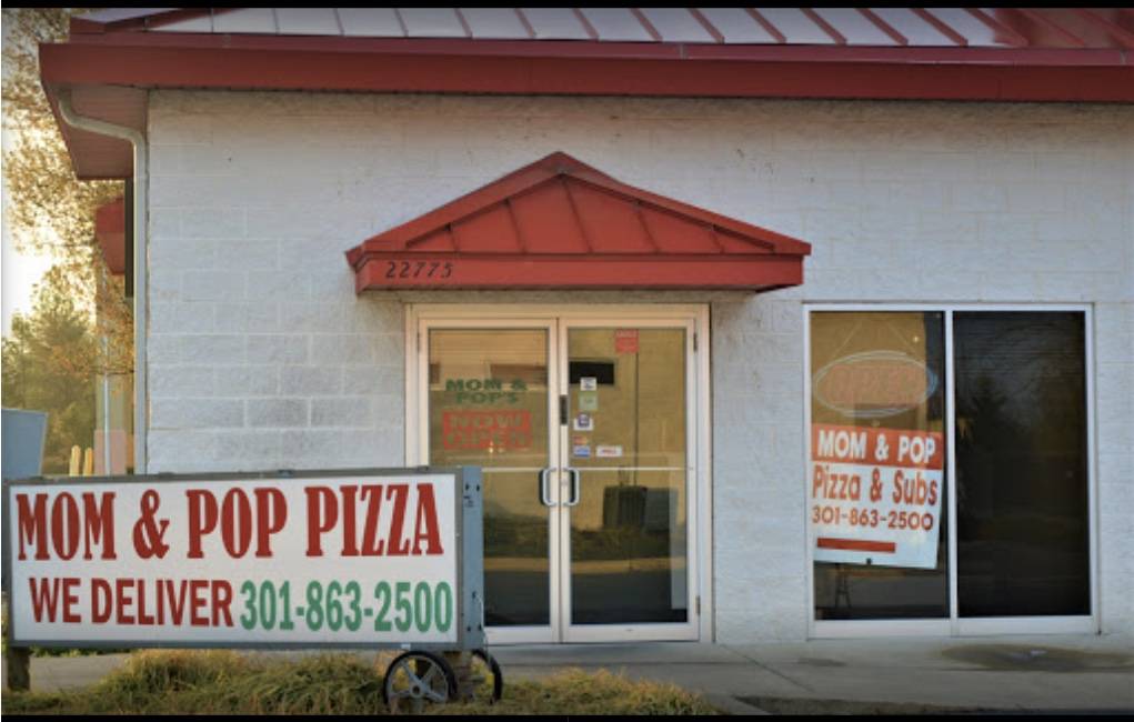 Mom & Pop Pizza & Subs | meal takeaway | 22775 Three Notch Rd, California, MD 20619, USA | 3018632500 OR +1 301-863-2500