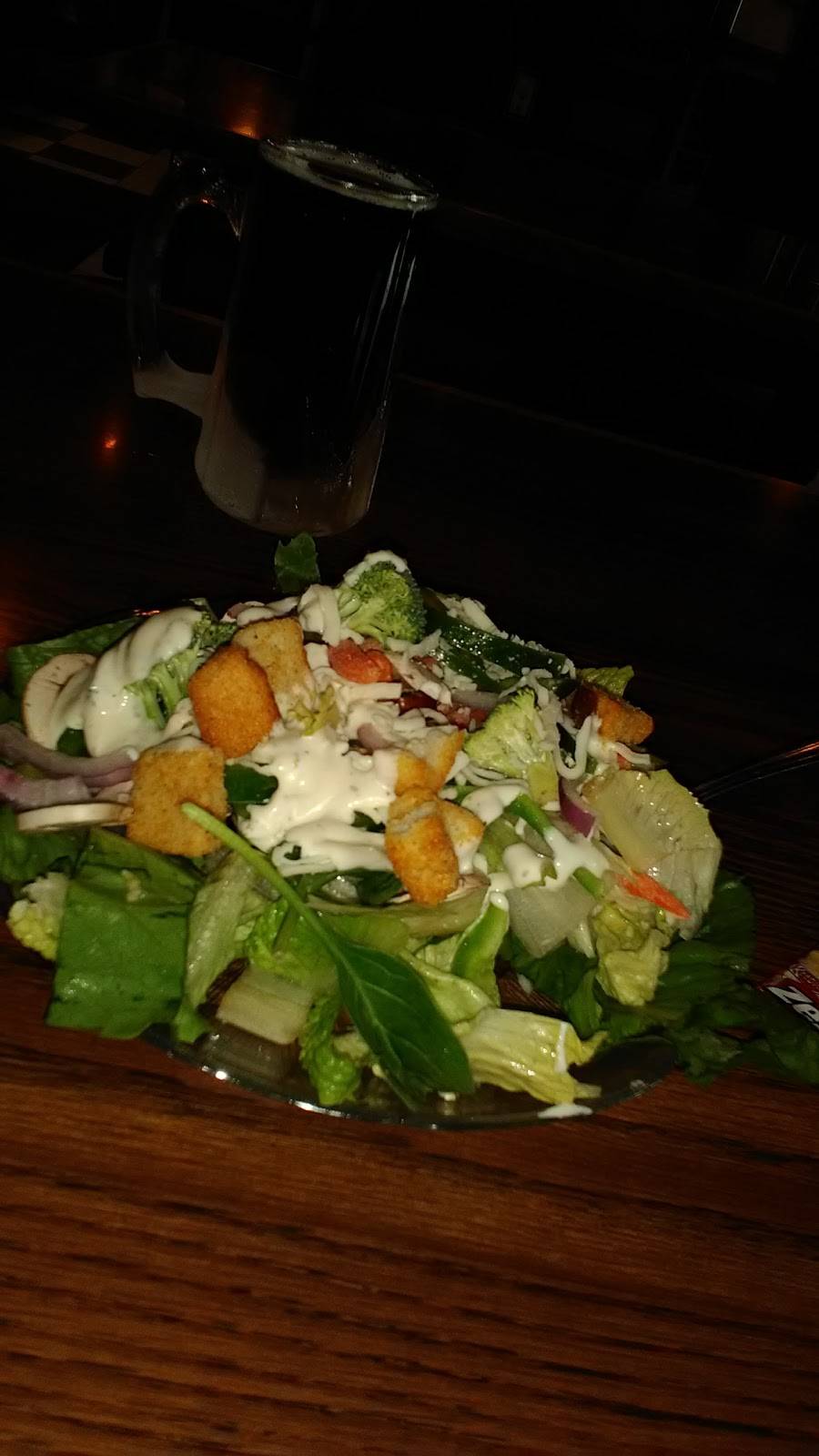 Round Table Pizza | meal delivery | 25290 Marguerite Pkwy #D, Mission Viejo, CA 92692, USA | 9499513403 OR +1 949-951-3403