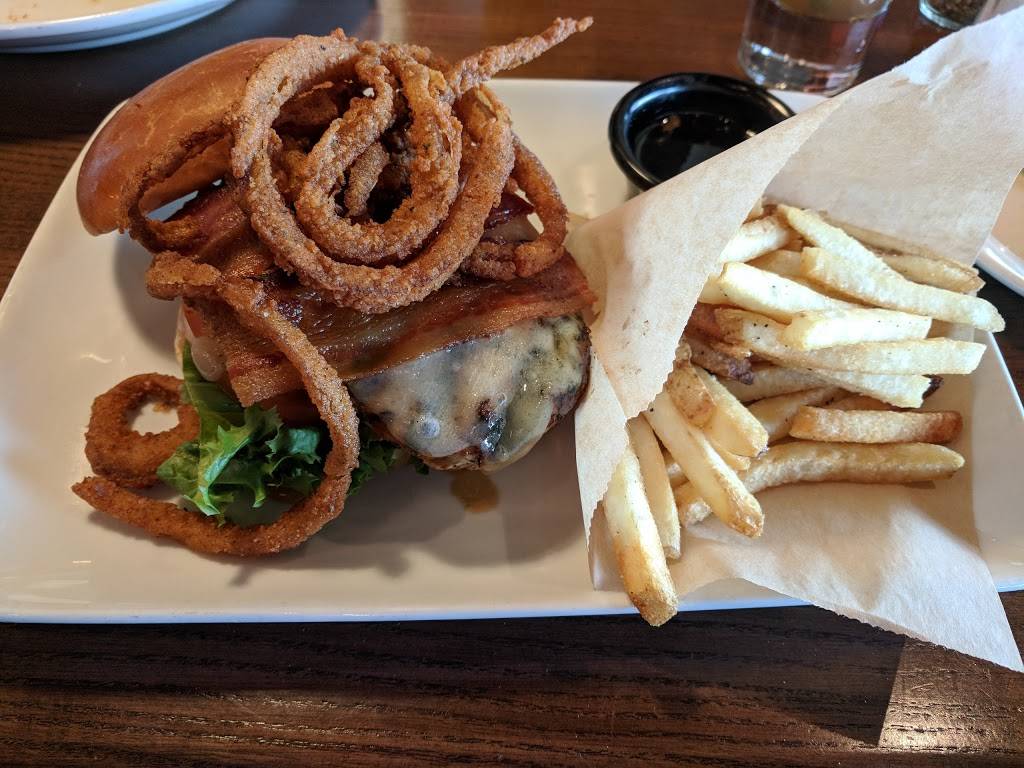 TGI Fridays | restaurant | 7814 Reynolds Rd, Mentor, OH 44060, USA | 4409532400 OR +1 440-953-2400