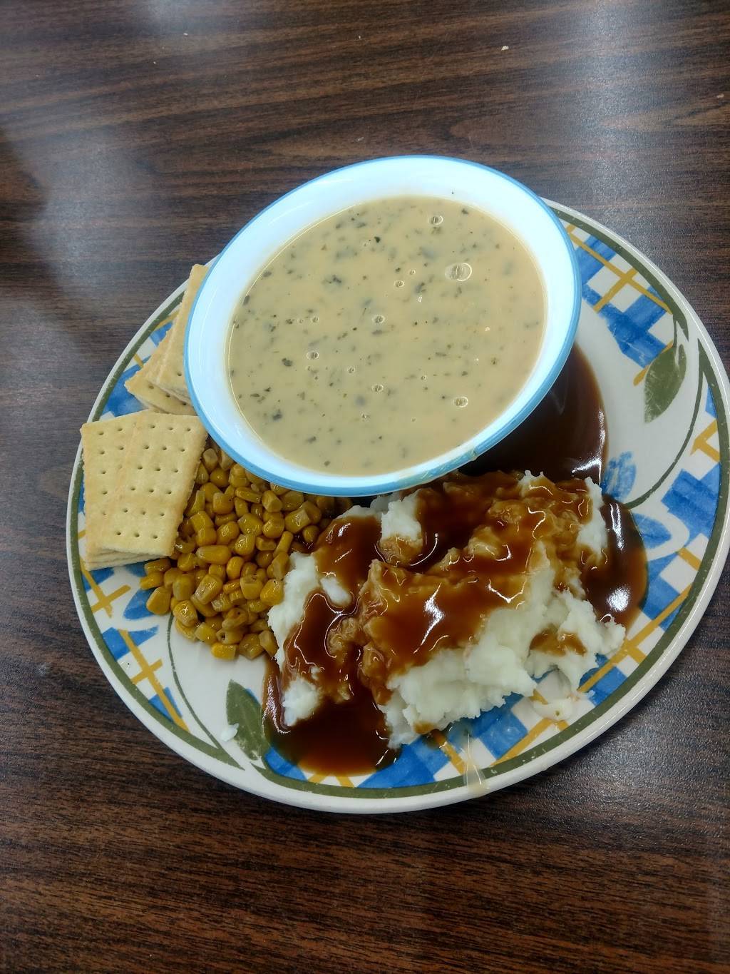 Daytons Family Affair | restaurant | 20 E Franklin St, Shelbyville, IN 46176, USA | 3173988808 OR +1 317-398-8808