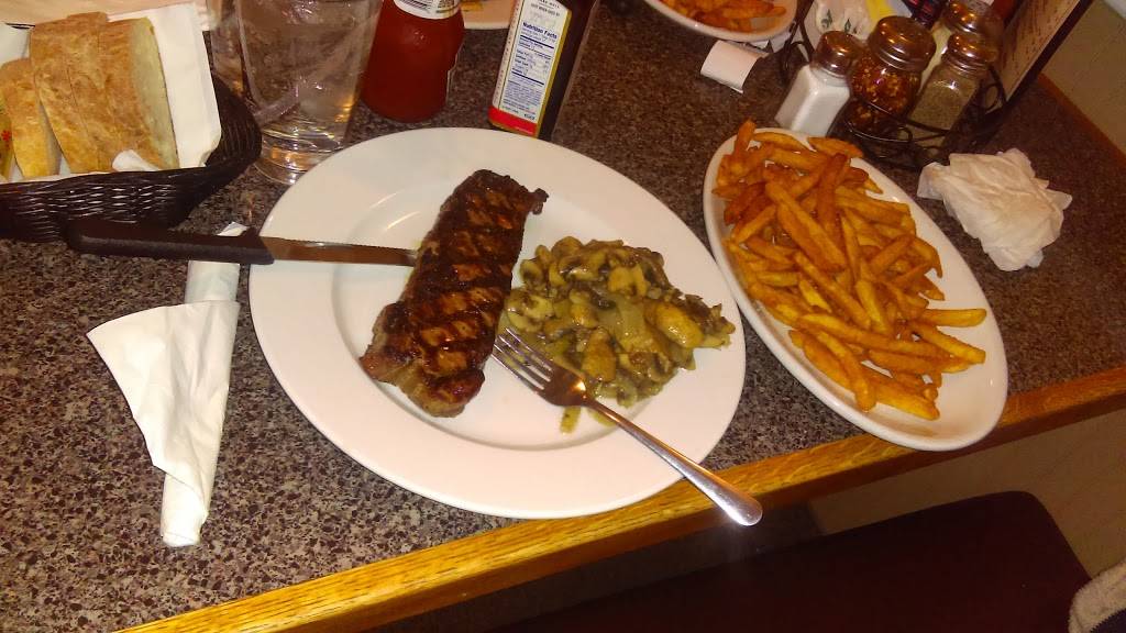 Rossinis | restaurant | 62 W High St, East Hampton, CT 06424, USA | 8602671106 OR +1 860-267-1106