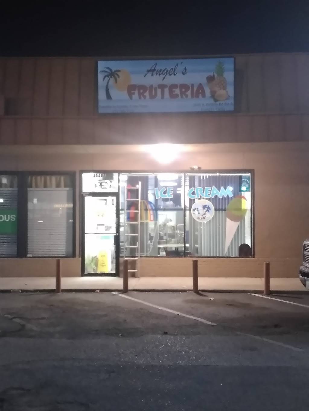 Angels Fruteria Paleteria | restaurant | 3008 N Belt Line Rd, Irving, TX 75062, USA | 9727857123 OR +1 972-785-7123