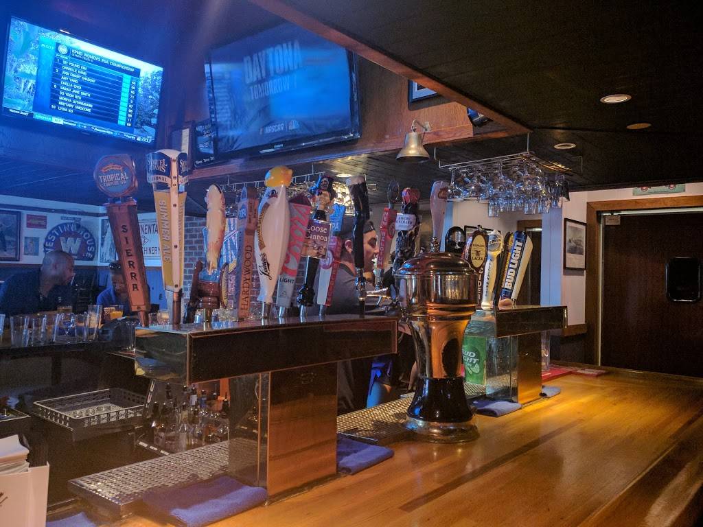 Wild Wing Cafe | restaurant | 1437 Sams Dr #20, Chesapeake, VA 23320, USA | 7573829464 OR +1 757-382-9464