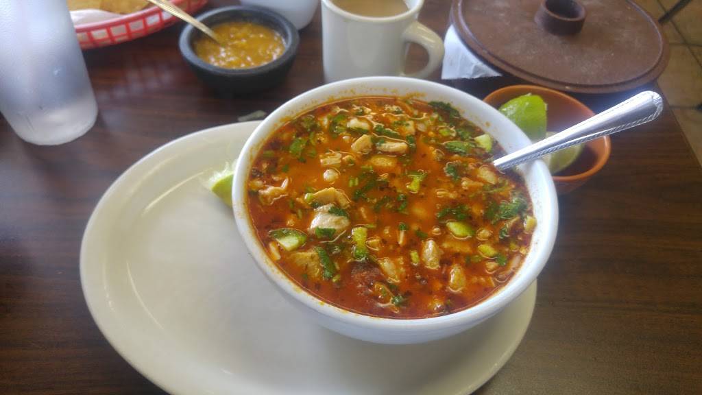 La Rosa Blanca Mexican Restaurant | restaurant | 2430 Airline Dr, Houston, TX 77009, USA | 7138682060 OR +1 713-868-2060