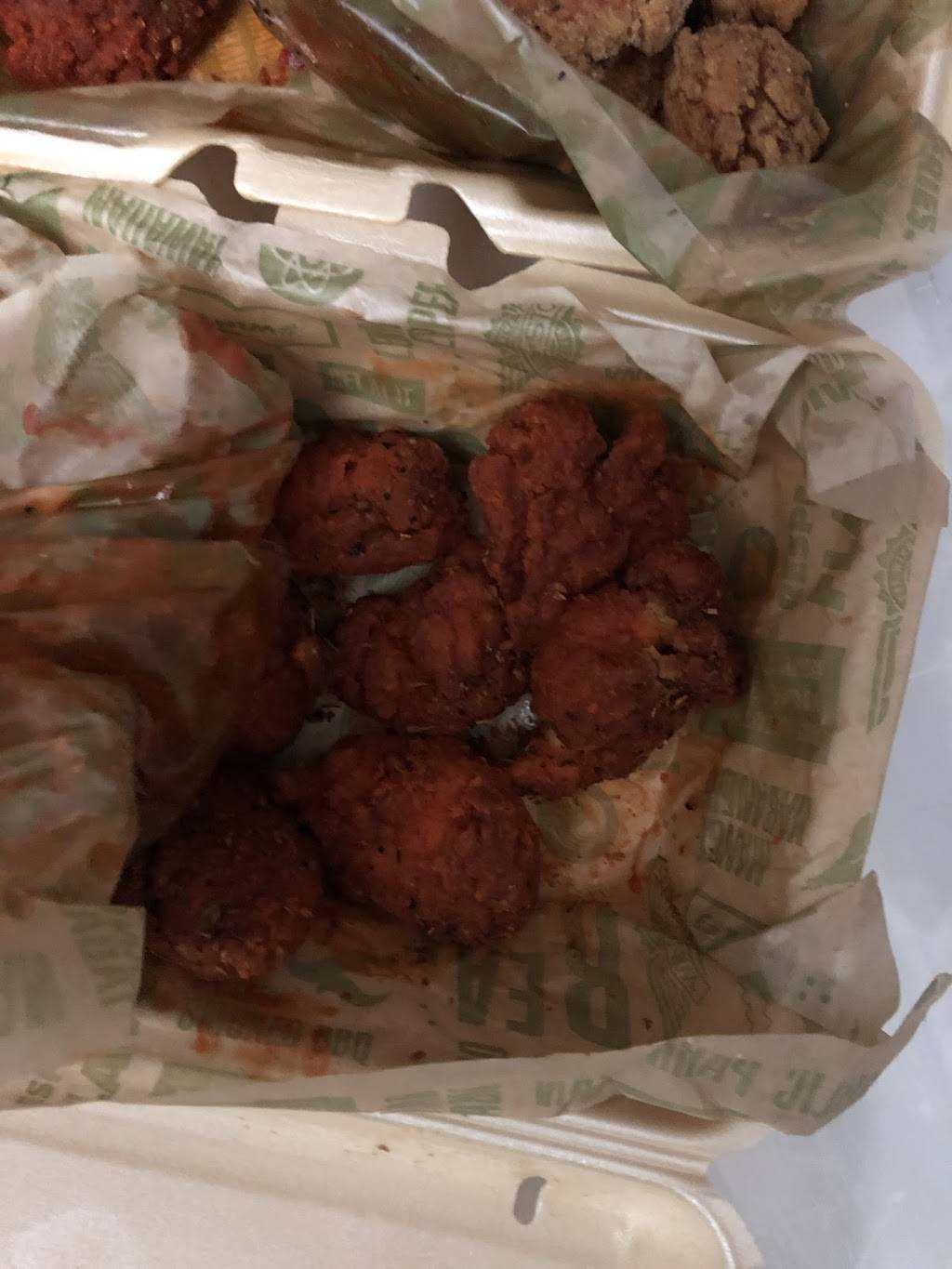 Wingstop | restaurant | 2627 W Jefferson Blvd #214, Dallas, TX 75211, USA | 2149435600 OR +1 214-943-5600