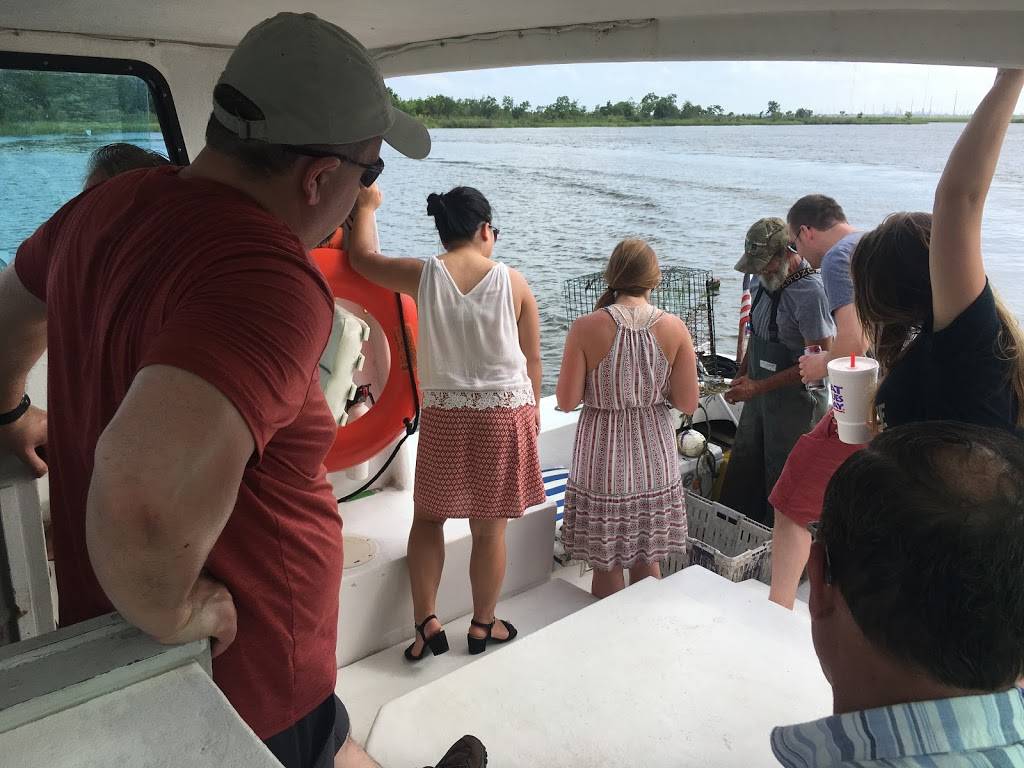 Captain dREs Crabbin Experience | restaurant | 2471 Paris Rd, New Orleans, LA 70129, USA | 5043399072 OR +1 504-339-9072