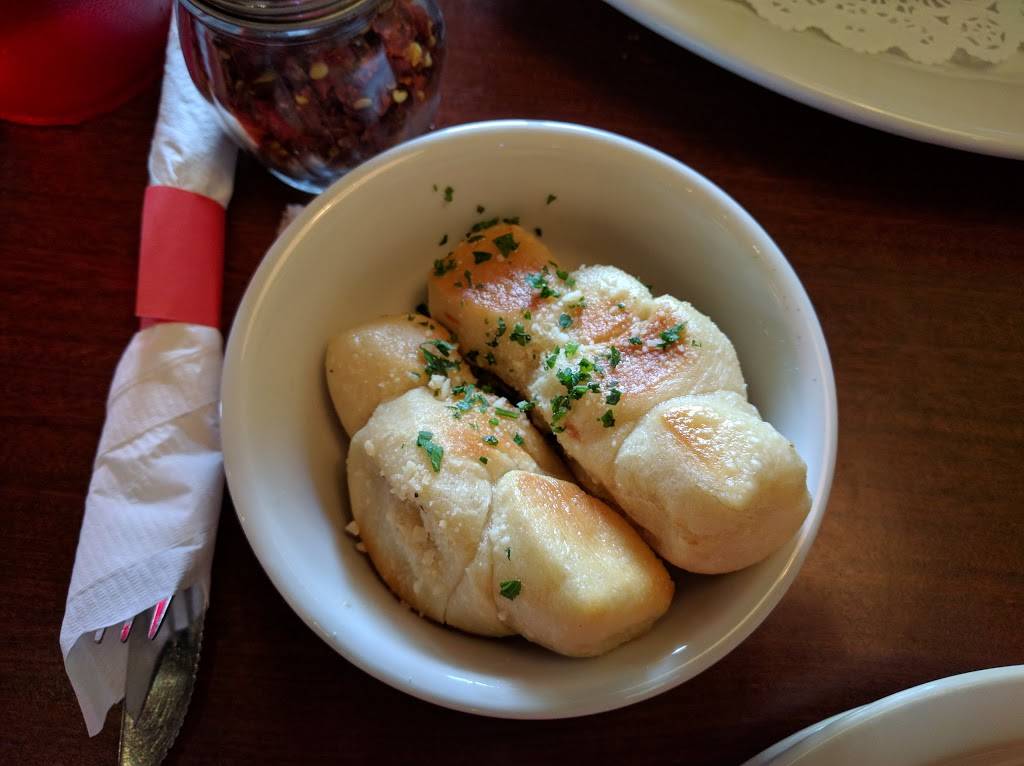 Alessios Restaurant & Pizzeria | restaurant | 3775 Windermere Pkwy, Cumming, GA 30041, USA | 6785132903 OR +1 678-513-2903