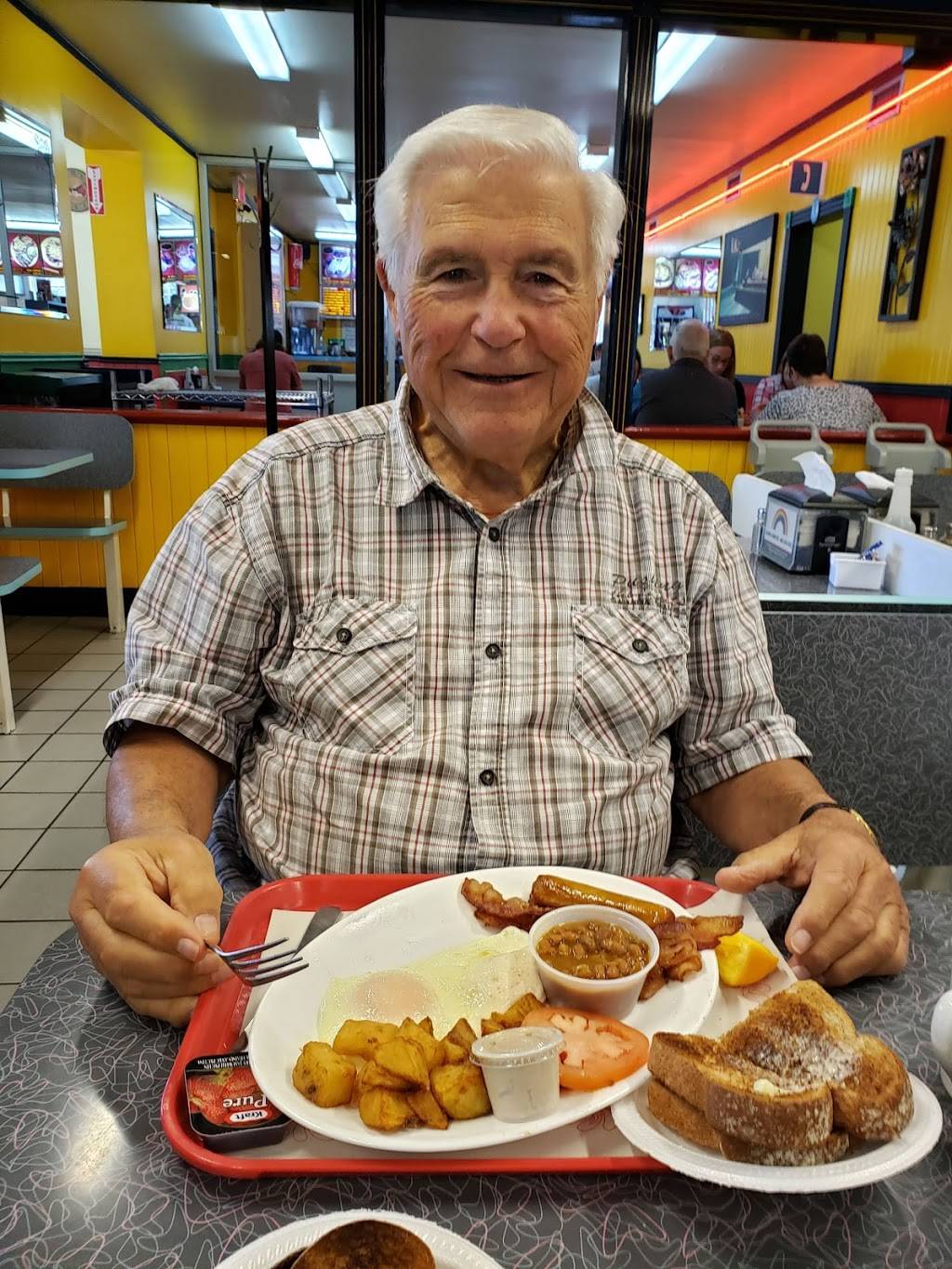 Casse-Croute Arc-en-Ciel | restaurant | 756 Boulevard des Laurentides, Piedmont, QC J0R 1K0, Canada | 4502273534 OR +1 450-227-3534