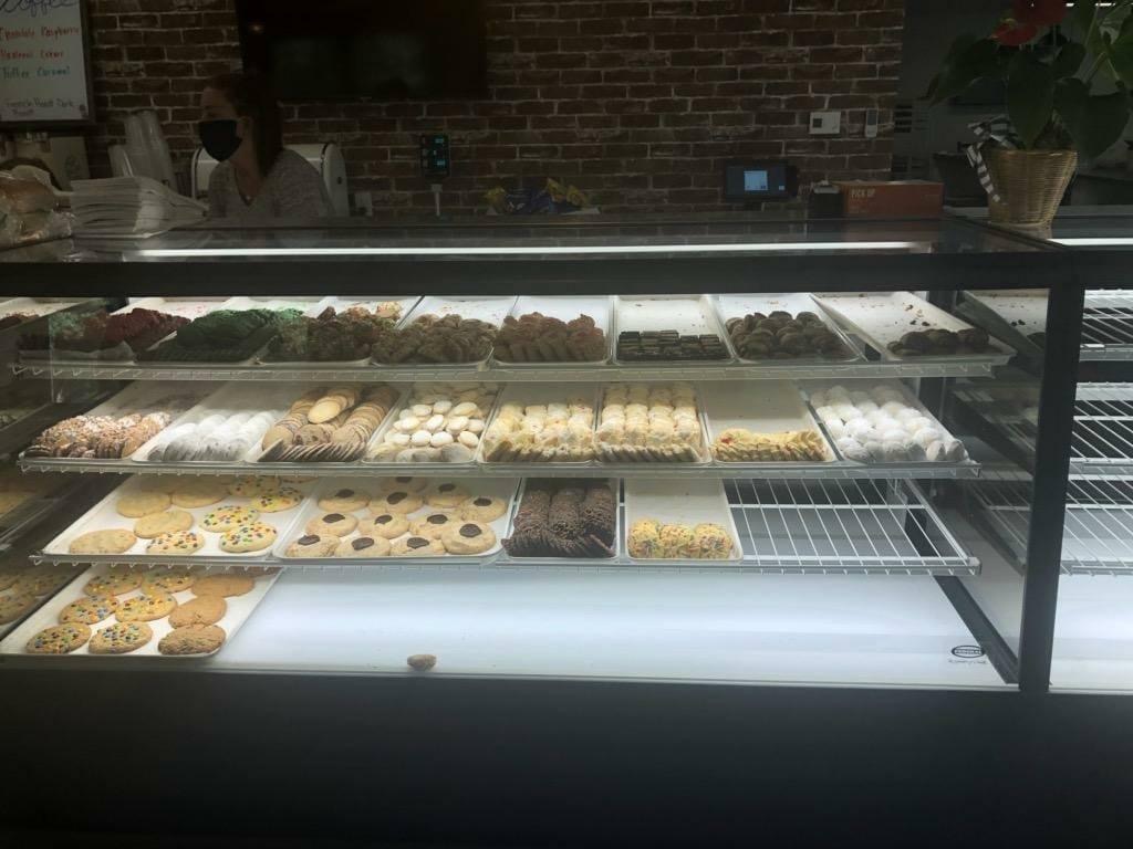 Marlborough Country Bakery | bakery | 8 Independence Dr, Marlborough, CT 06447, USA | 8602959251 OR +1 860-295-9251