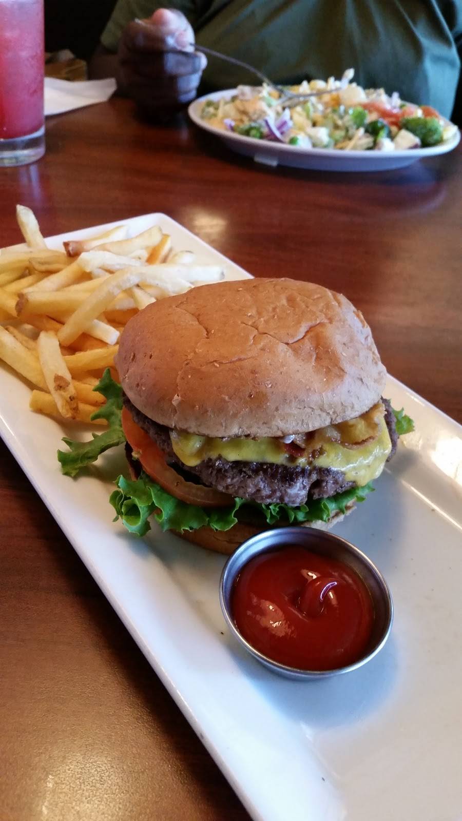 Ruby Tuesday | restaurant | 2701 David H McLeod Blvd, Florence, SC 29501, USA | 8436730545 OR +1 843-673-0545