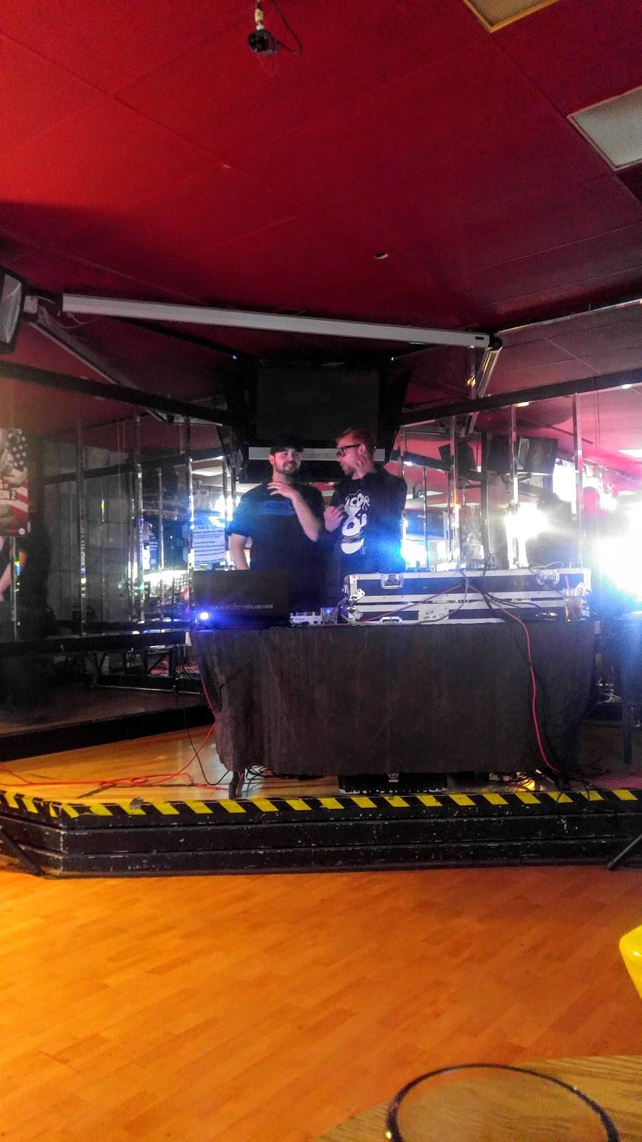 13th Avenue Pub & Eatery | restaurant | 1233 164th St SW J, Lynnwood, WA 98087, USA | 4257427871 OR +1 425-742-7871