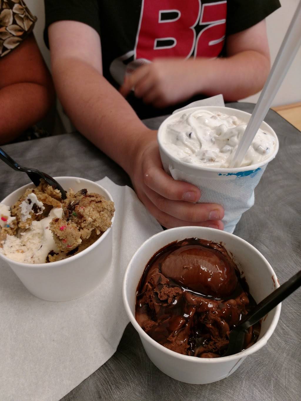 CPs Cooler | bakery | 32433 Vine St, Willowick, OH 44095, USA | 4409442665 OR +1 440-944-2665