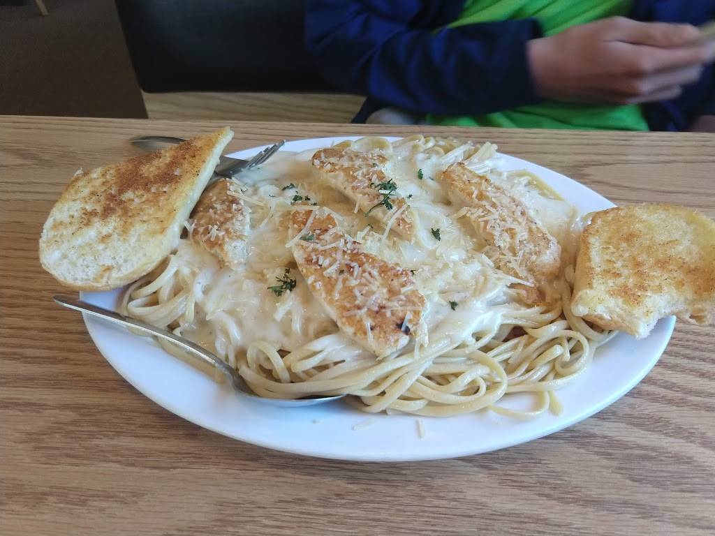 Warrens Waterfront Restaurant | restaurant | 96 Main St, Bucksport, ME 04416, USA | 2074691600 OR +1 207-469-1600