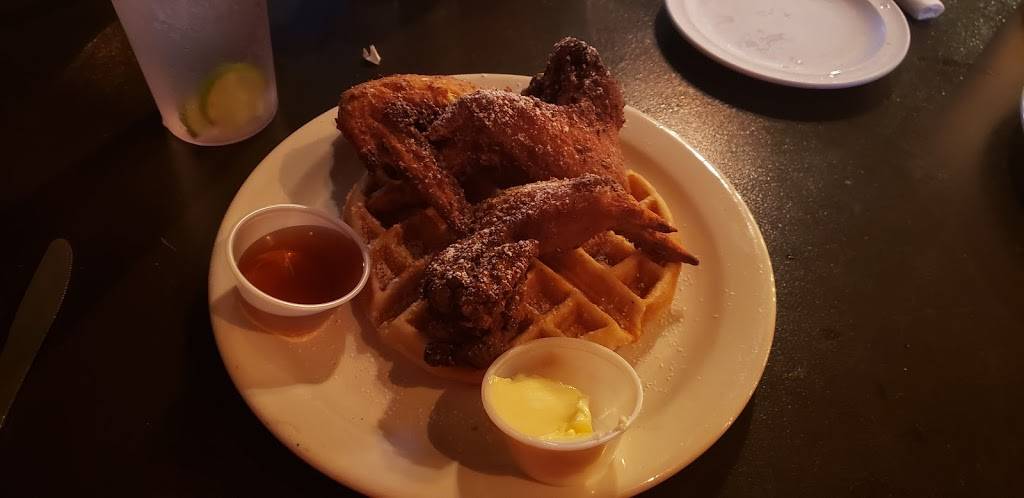 Gigis Music Cafe | restaurant | 4385 NW 88th Ave, Sunrise, FL 33351, USA | 9547489494 OR +1 954-748-9494