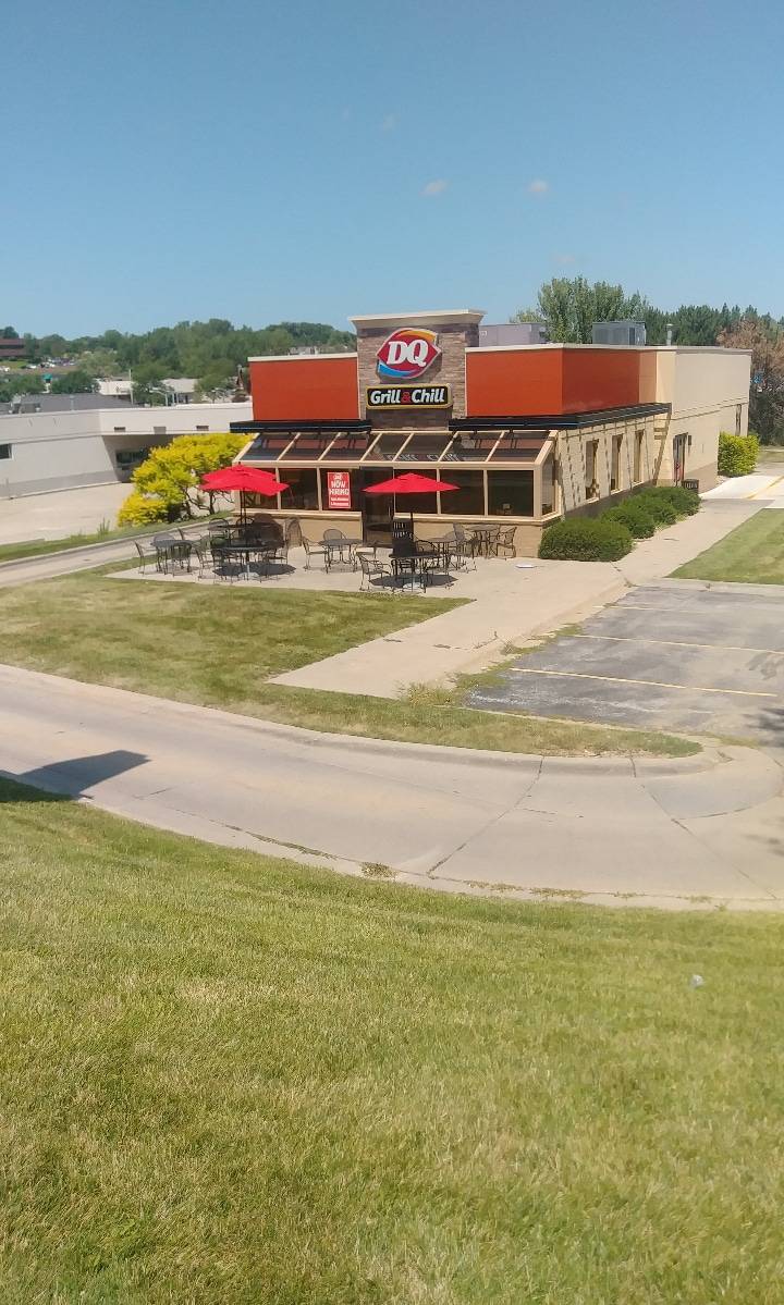 Dairy Queen Grill & Chill | restaurant | 13945 Gold Cir, Omaha, NE 68144, USA | 4023308488 OR +1 402-330-8488