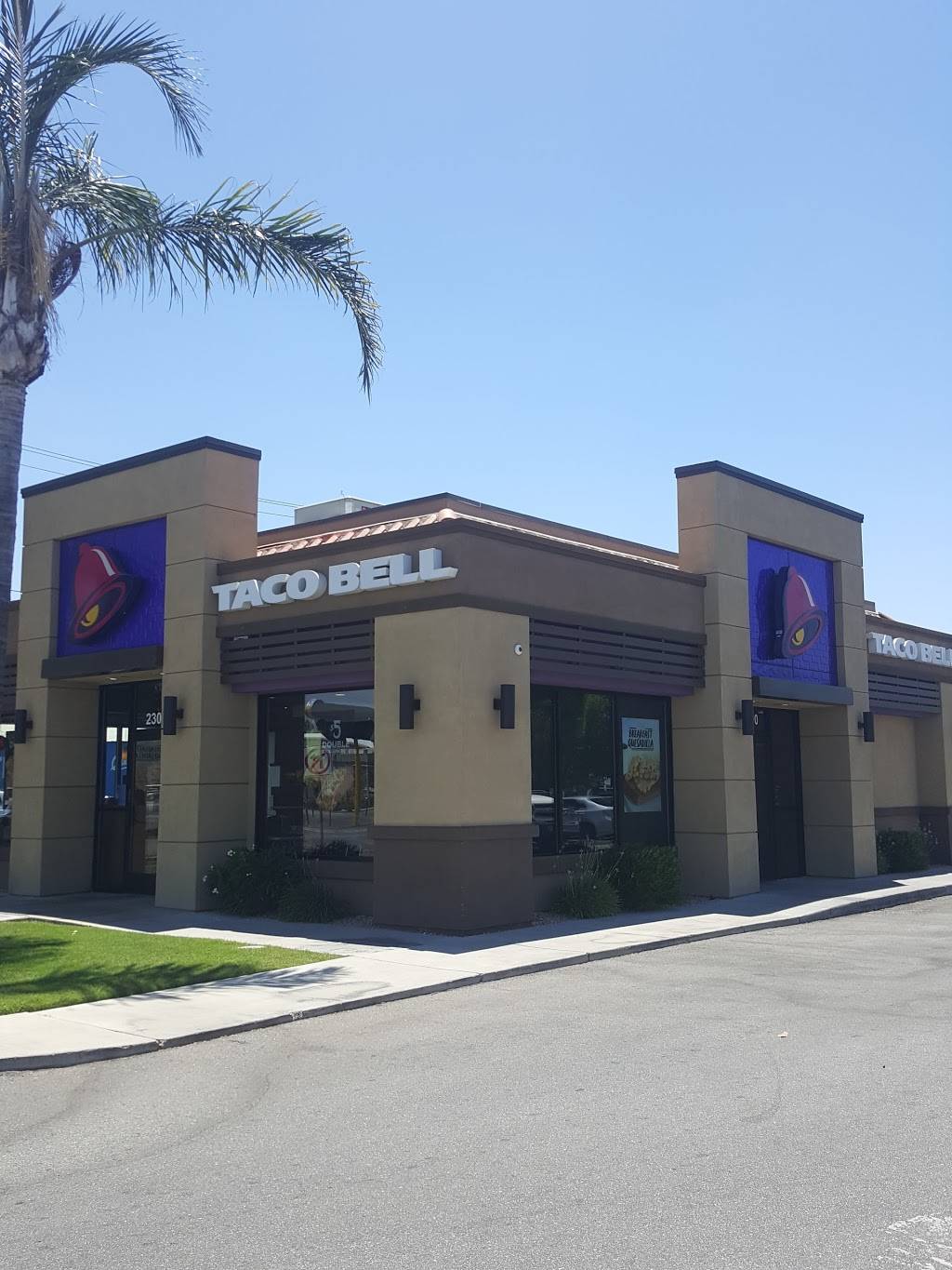 Taco Bell | meal takeaway | 2300 H St, Bakersfield, CA 93301, USA | 6613261366 OR +1 661-326-1366