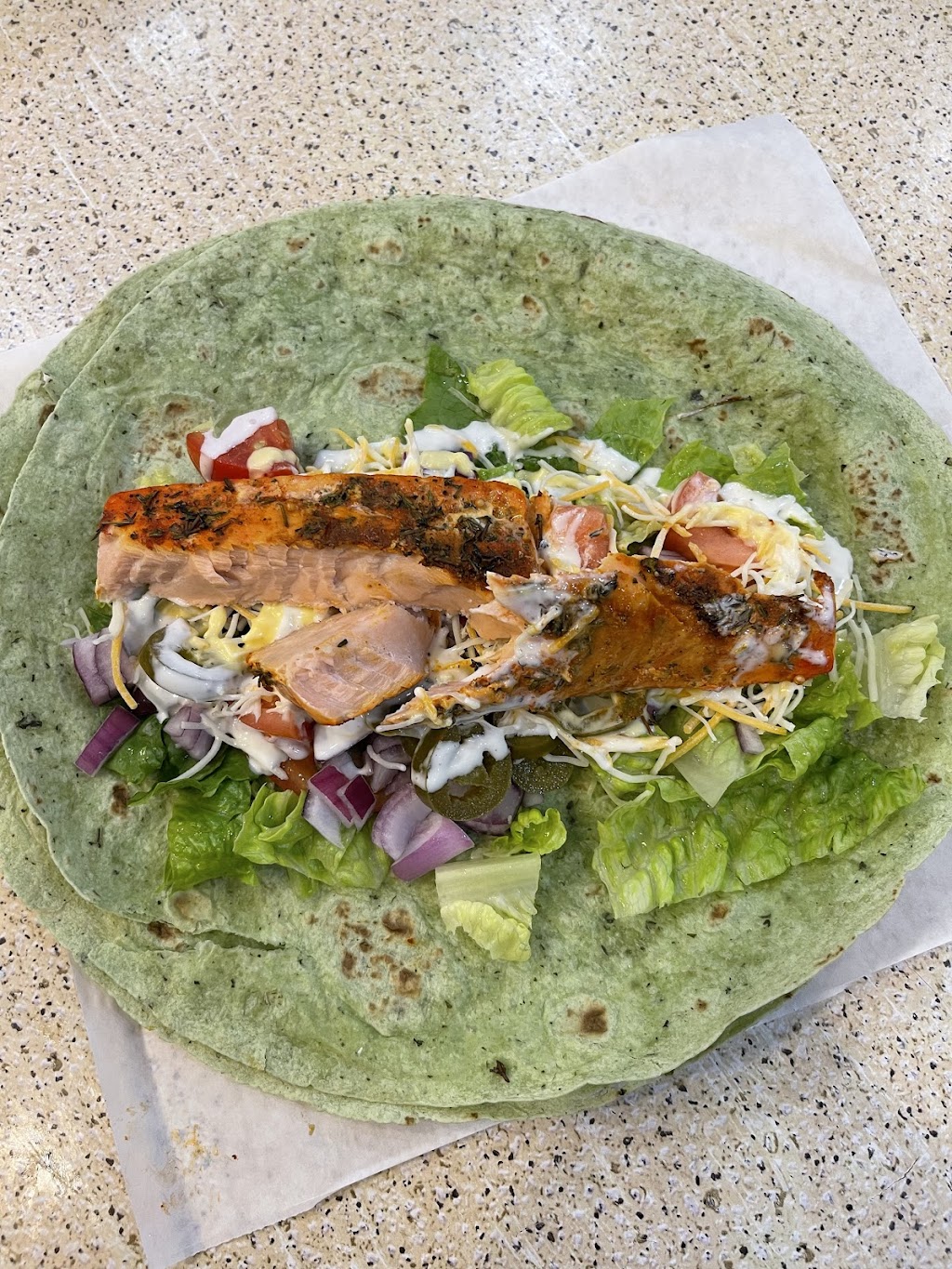 GreenLife Smoothies & Salad | restaurant | 541 S Willow Ave STE 106, Cookeville, TN 38501, USA | 9318540744 OR +1 931-854-0744