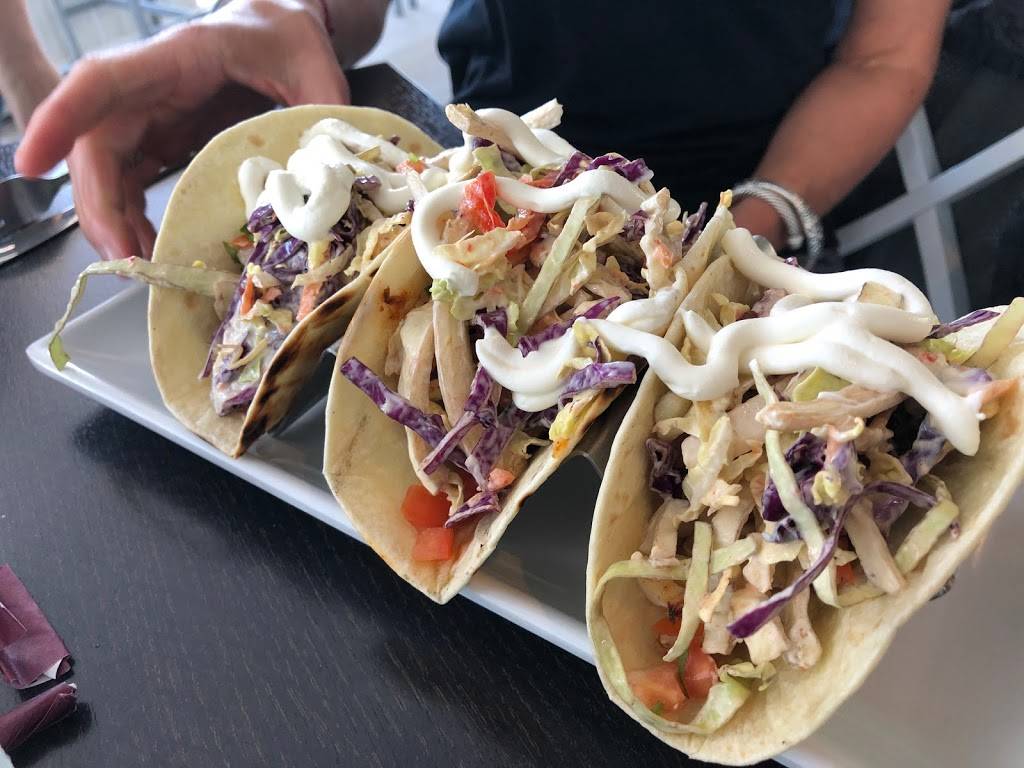 Boathouse Lakeside Bar & Grill | restaurant | 107 Village Marina Rd, Eldon, MO 65026, USA | 5735529464 OR +1 573-552-9464