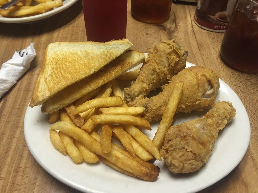 Peggys Own Family Restaurant | restaurant | 258-416 N 4th St, Jasper, MO 64755, USA | 4173942255 OR +1 417-394-2255