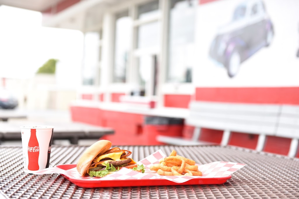 Fresh Freeze Drive-In | restaurant | 3023 F St, Eureka, CA 95501, USA | 7074426967 OR +1 707-442-6967