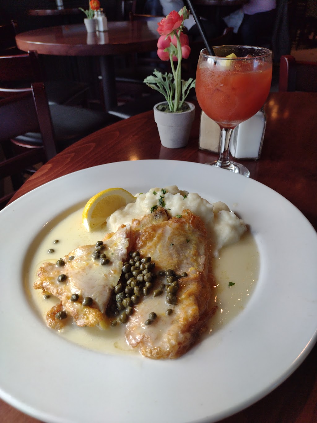 Perrys Novato | restaurant | 225 Alameda del Prado, Novato, CA 94949, USA | 4155064212 OR +1 415-506-4212