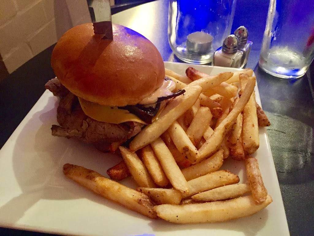 Pour Girls Restaurant & Bar | restaurant | 11 Green Tree Rd, Quarryville, PA 17566, USA | 7178065413 OR +1 717-806-5413