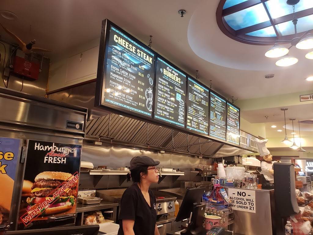 Phillys Gourmet Steaks | restaurant | 114 Market St, Philadelphia, PA 19106, USA | 2159234397 OR +1 215-923-4397