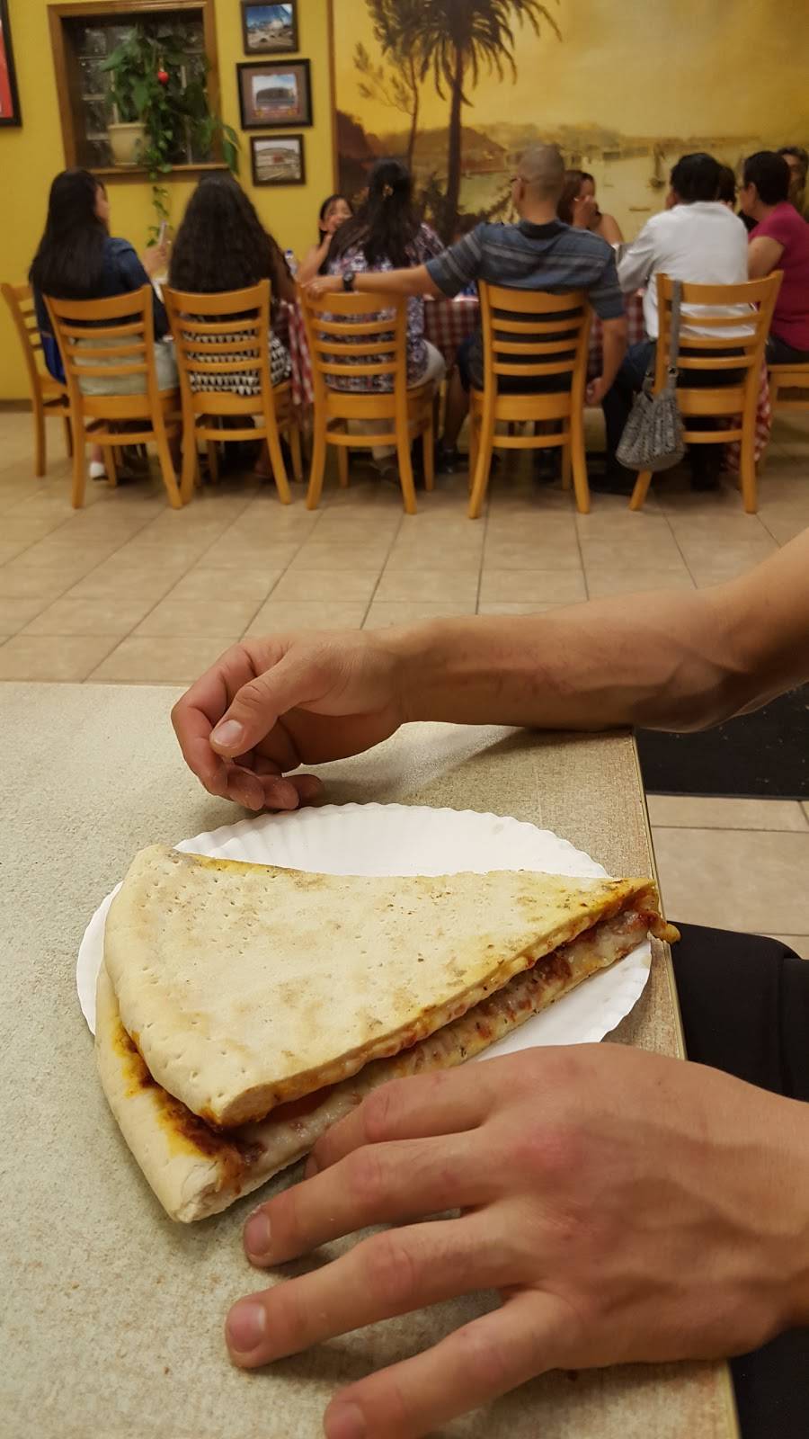 Lenas Pizzeria | restaurant | 5851 W 63rd St, Chicago, IL 60638, USA | 7737678400 OR +1 773-767-8400