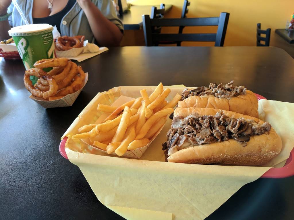 Frankies South Philly Cheesesteaks | restaurant | 2574 N Campbell Ave, Tucson, AZ 85719, USA | 5207952665 OR +1 520-795-2665