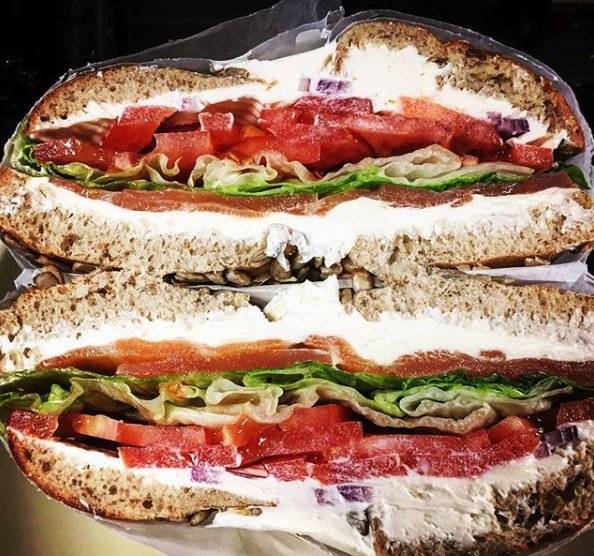 Bagel Boss | restaurant | 69-48 Main St, Flushing, NY 11367, USA | 7187362677 OR +1 718-736-2677