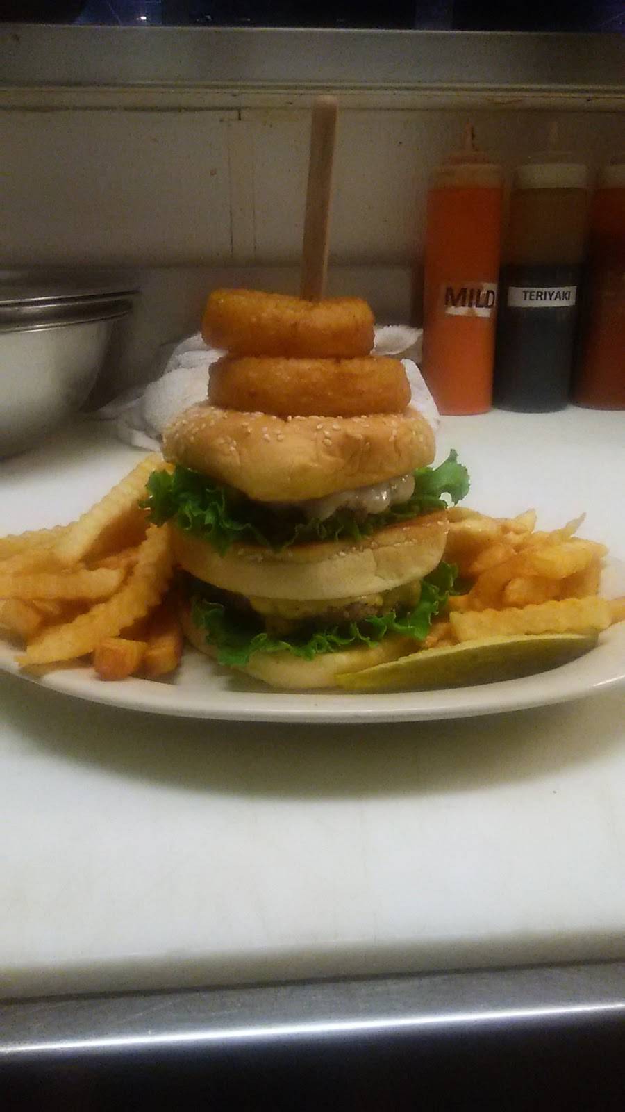 Bugsys Sports Grill | restaurant | 7802 Brookville Rd, Indianapolis, IN 46239, USA | 3177551784 OR +1 317-755-1784
