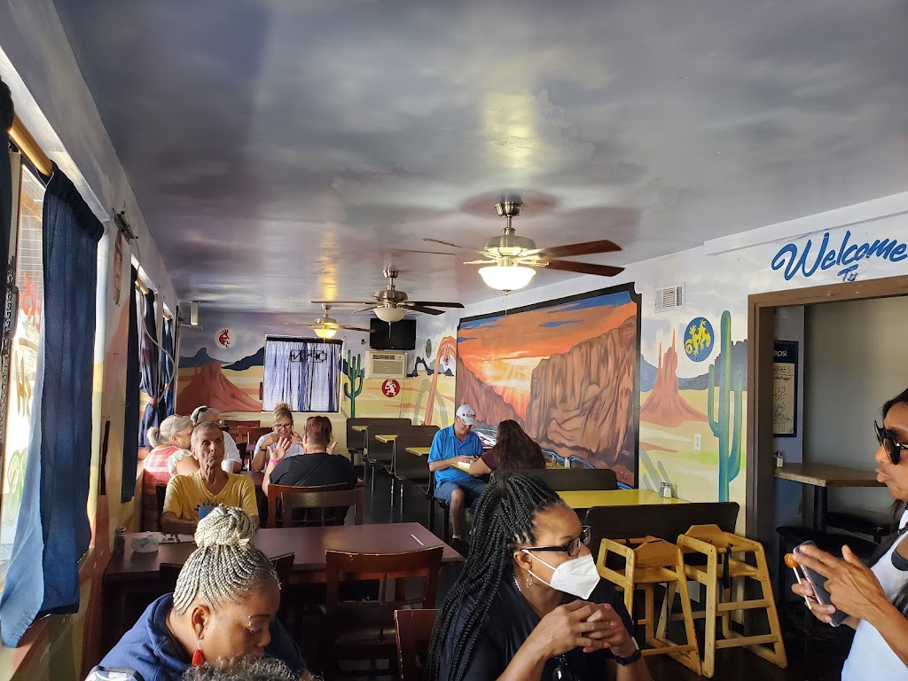 Canyon Cafe | restaurant | 16064 Pierce Ferry Rd, Dolan Springs, AZ 86441, USA | 9287673838 OR +1 928-767-3838