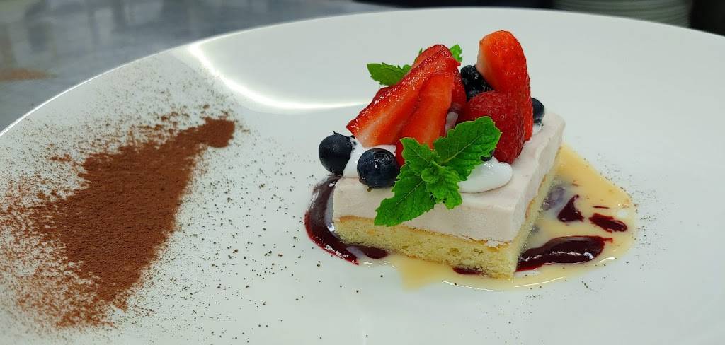 Waypoint Seafood & Grill | restaurant | 1480 Quarterpath Rd, Williamsburg, VA 23185, USA | 7572202228 OR +1 757-220-2228