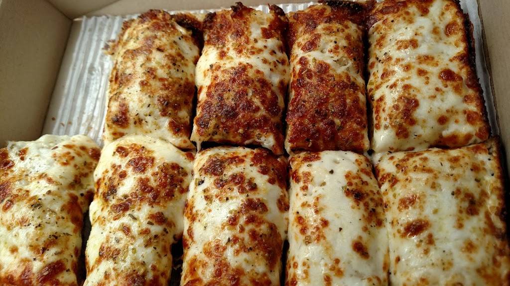 Little Caesars Pizza | meal takeaway | 2000 N Pacific Hwy, Woodburn, OR 97071, USA | 5039809292 OR +1 503-980-9292