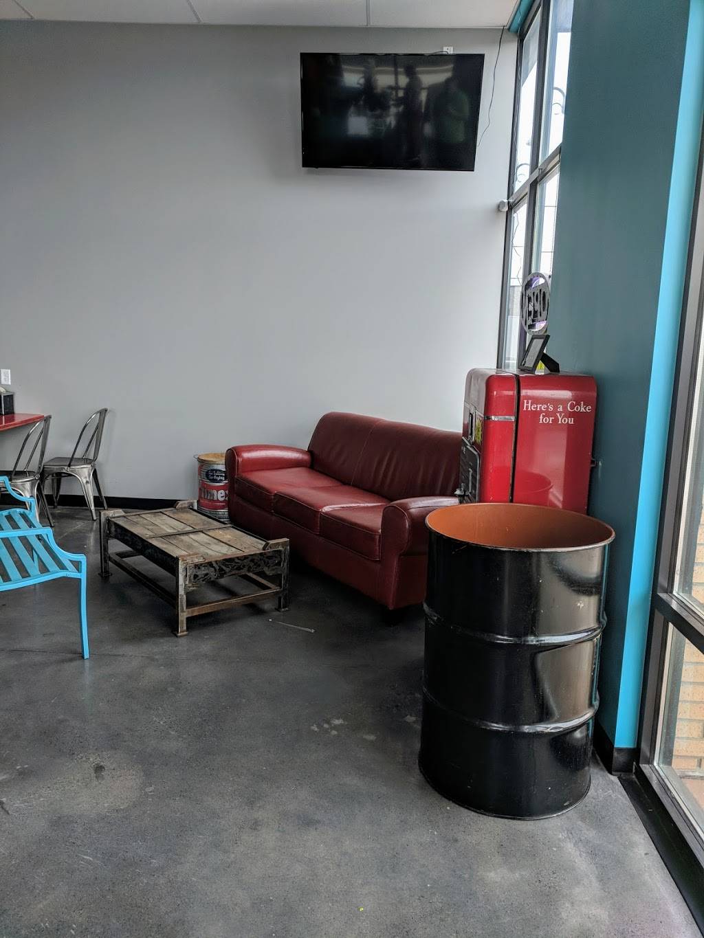 FiiZ Drinks | restaurant | 7724 S 5600 W, West Jordan, UT 84081, USA | 3852744946 OR +1 385-274-4946