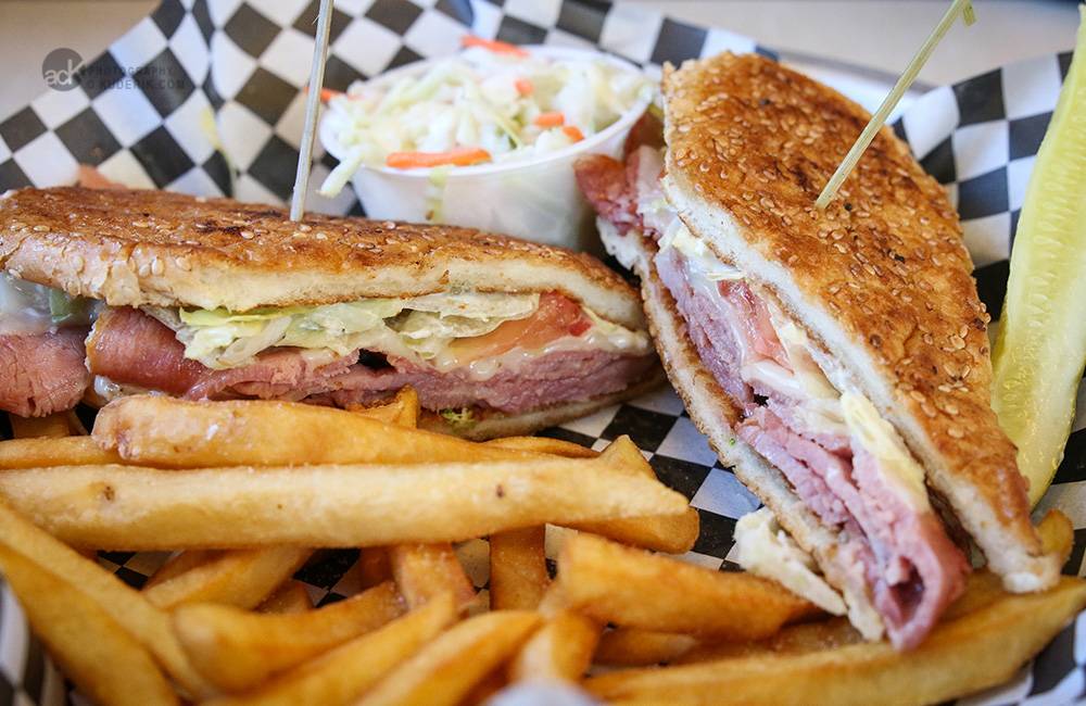 Emersons on the Grill | restaurant | 43390 Elizabeth Rd, Clinton Twp, MI 48036, USA | 5863078446 OR +1 586-307-8446