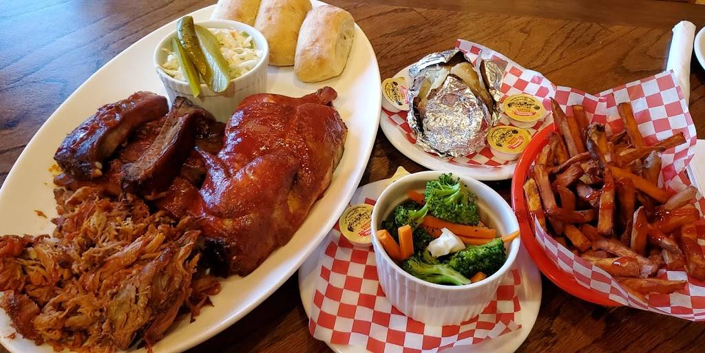 Maison Fumée BBQ | restaurant | 779 Boulevard Maloney E, Gatineau, QC J8P 1G5, Canada | 8198935959 OR +1 819-893-5959