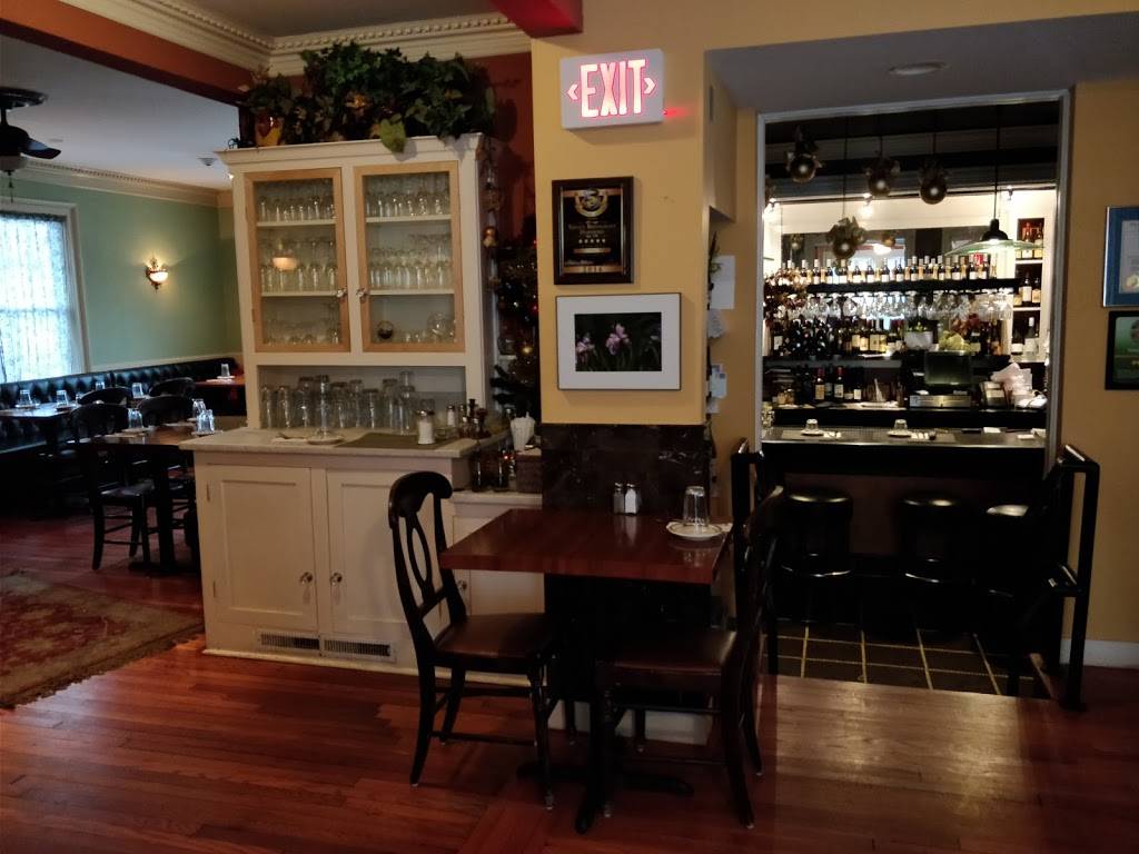 Trinity Restaurant | restaurant | 243 Zion St, Hartford, CT 06106, USA | 8607289822 OR +1 860-728-9822