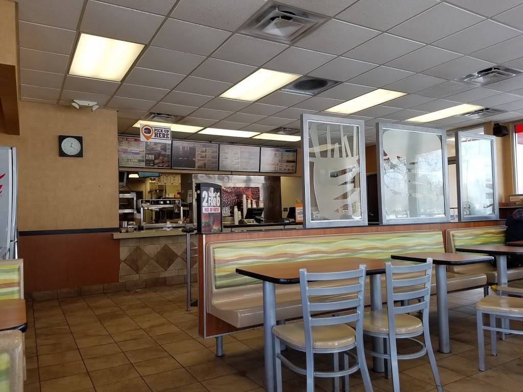 Burger King | restaurant | 2210 Metro Pkwy, Sterling Heights, MI 48310, USA | 5862744542 OR +1 586-274-4542