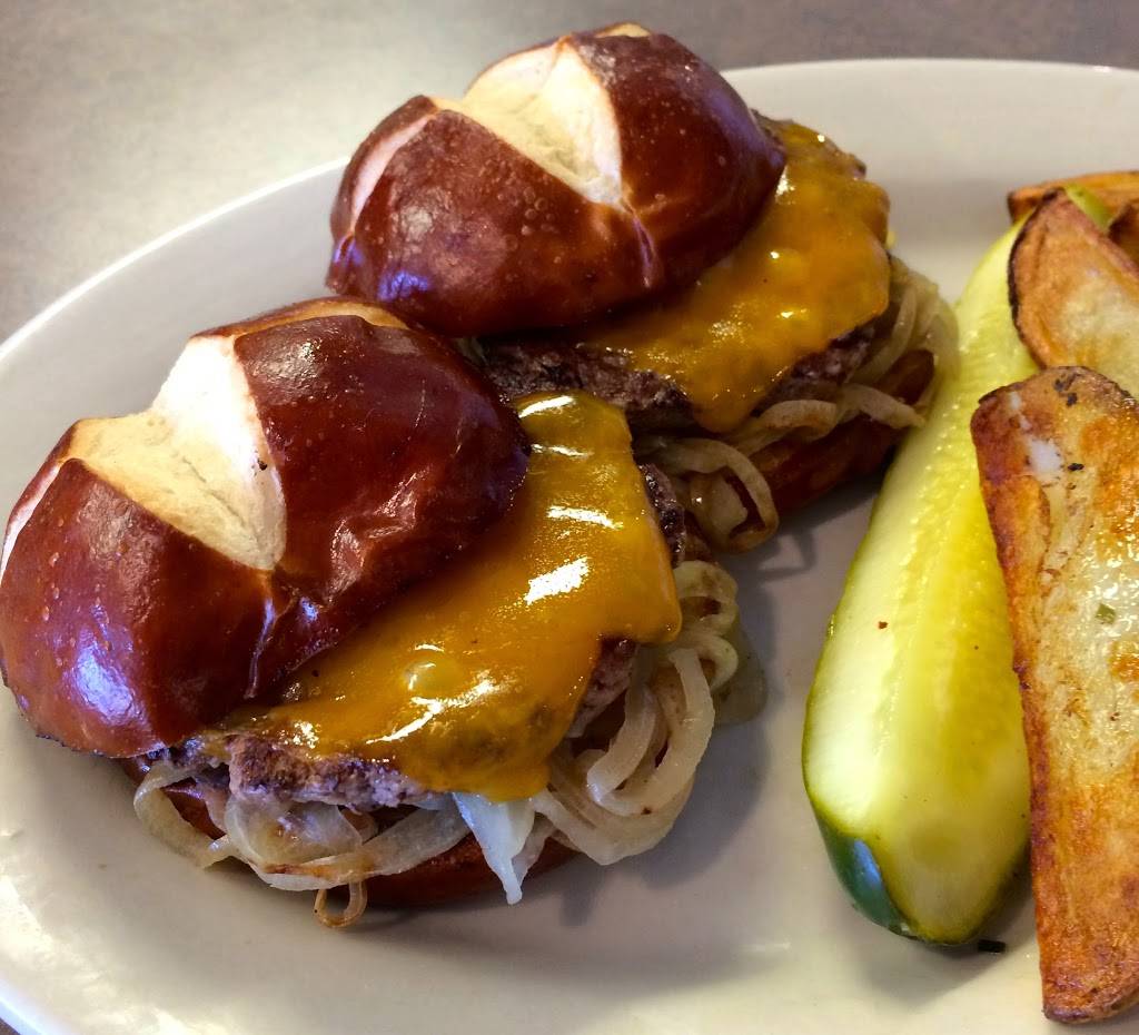 Coco Fairfields | restaurant | 2959 Twelve Mile Rd, Berkley, MI 48072, USA | 2483992626 OR +1 248-399-2626