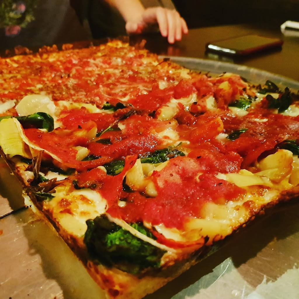 Tonis Pizza | restaurant | 1795 N Hwy 17 #1, Mt Pleasant, SC 29464, USA | 8434168232 OR +1 843-416-8232