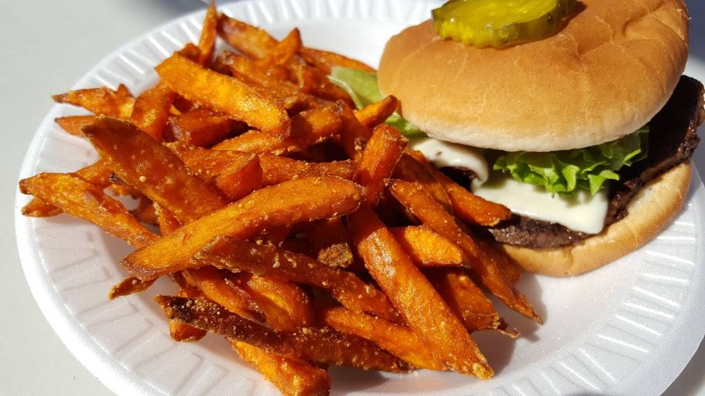 The Cow Soft Ice Cream | restaurant | 3862 Quaker Valley Rd, Pleasantville, PA 15521, USA | 8148392638 OR +1 814-839-2638