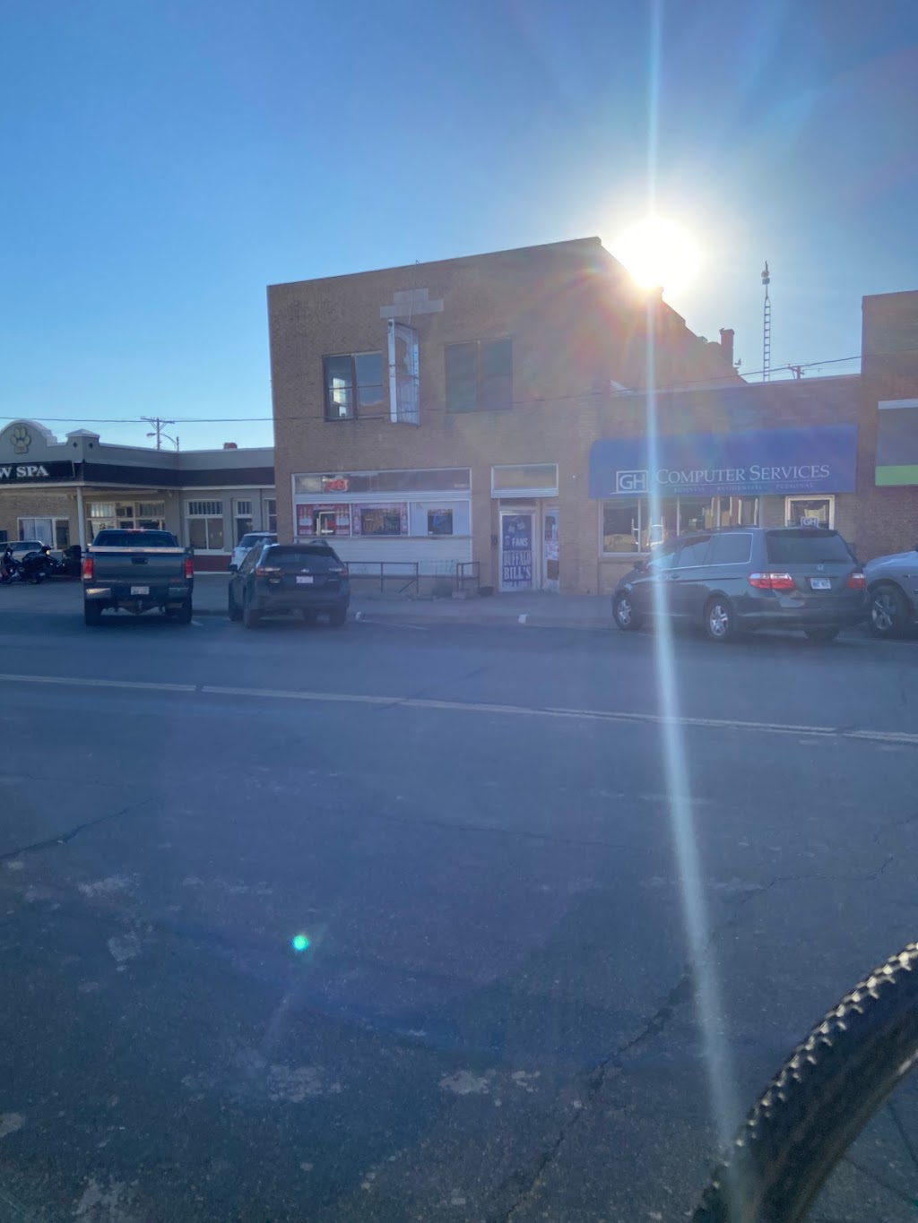 Buffalo Bills Bar & Grill | restaurant | 207 Center Ave, Oakley, KS 67748, USA | 7856711287 OR +1 785-671-1287